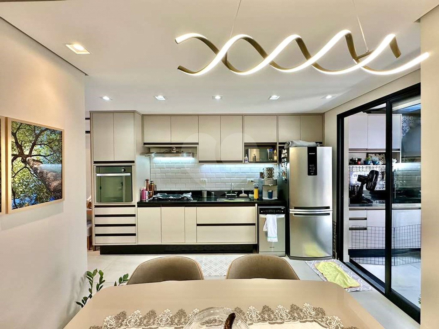 Casa à venda com 2 suítes no condomínio Gran Loft, Cotia - SP