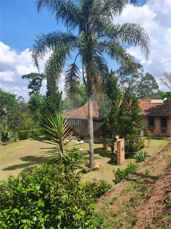 Sítio à venda com 6 quartos, sendo 5 suítes,  em Curral, Ibiúna, SP