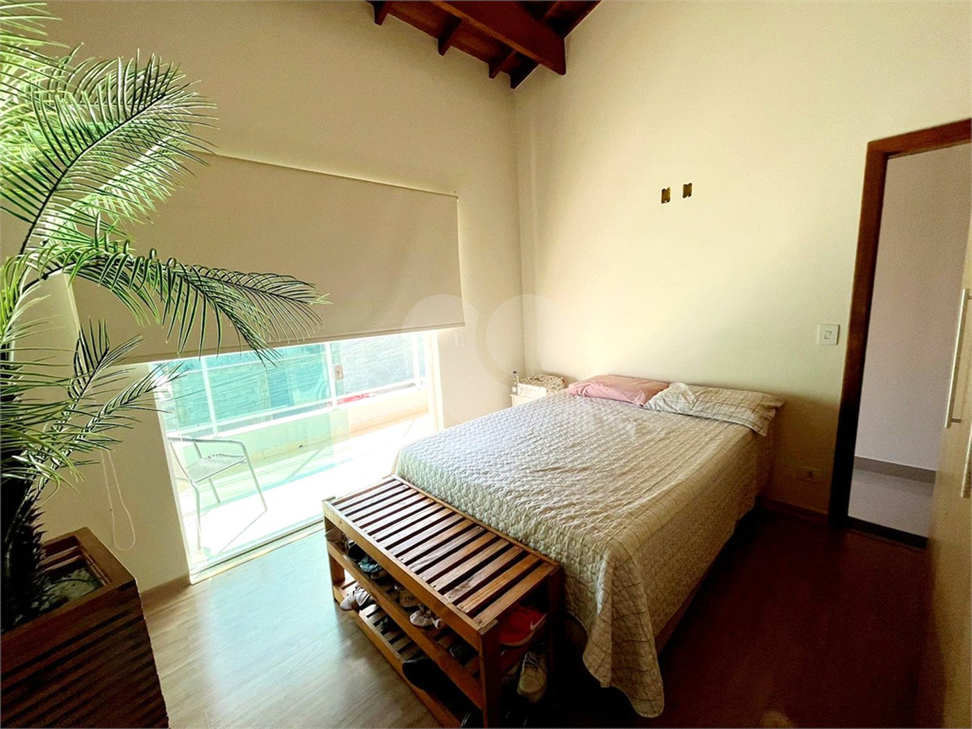 Sobrado à venda com 6 quartos, sendo 1 suíte,  em Horto, São Paulo, SP