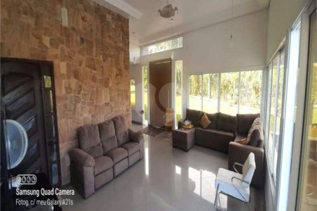 Casa à venda com 4 suítes no condomínio Residencial Vale das Laranjeiras, Indaiatuba - SP
