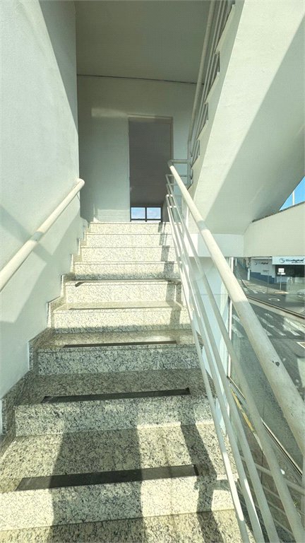 Prédio para alugar no Centro, Poá, SP