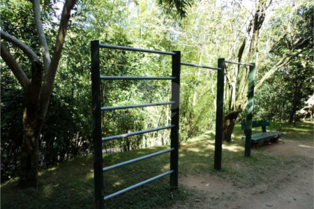 Casa à venda com 3 suítes no condomínio Recanto dos Paturis, Vinhedo - SP