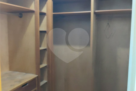 Casa à venda com 4 suítes no condomínio Estância Marambaia, Vinhedo - SP