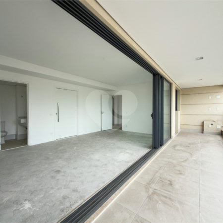 Apartamento à venda com 3 suítes em Vila Nova Conceição, São Paulo, SP
