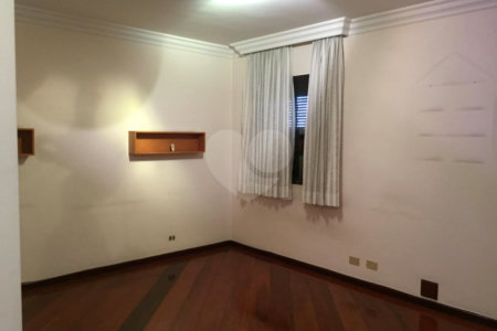 Apartamento à venda com 4 suítes em Bosque da Saúde, São Paulo, SP