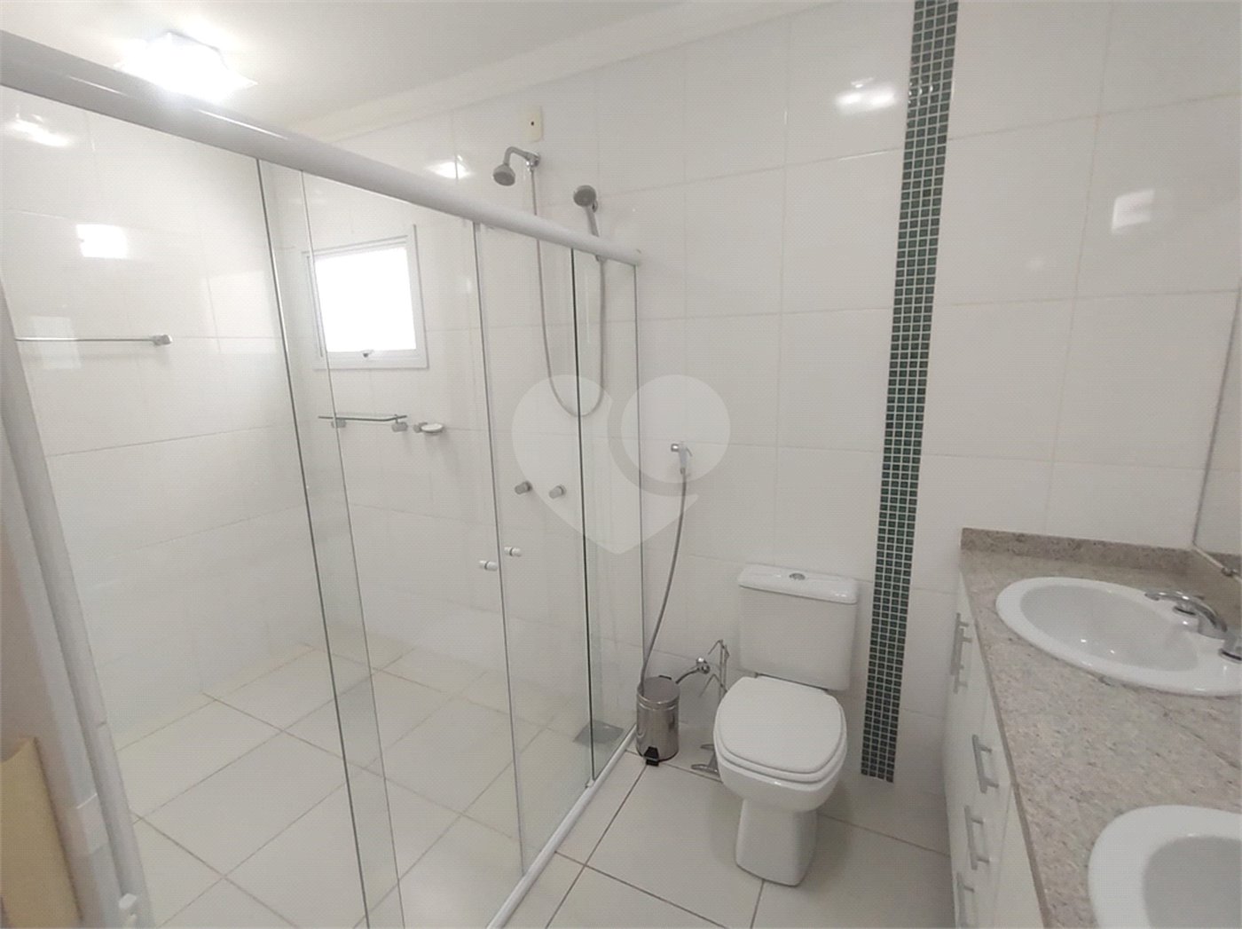 Casa à venda com 3 suítes no condomínio Villaggio Capriccio, Louveira - SP
