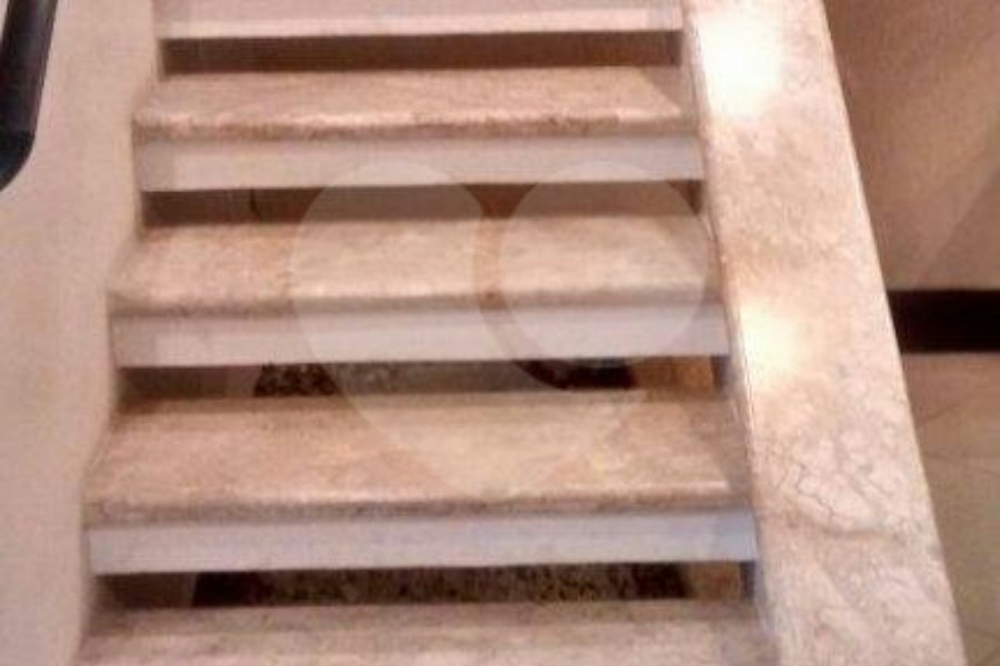 Sobrado à venda com 3 quartos, sendo 1 suíte, em Jardim Las Vegas, Guarulhos, SP
