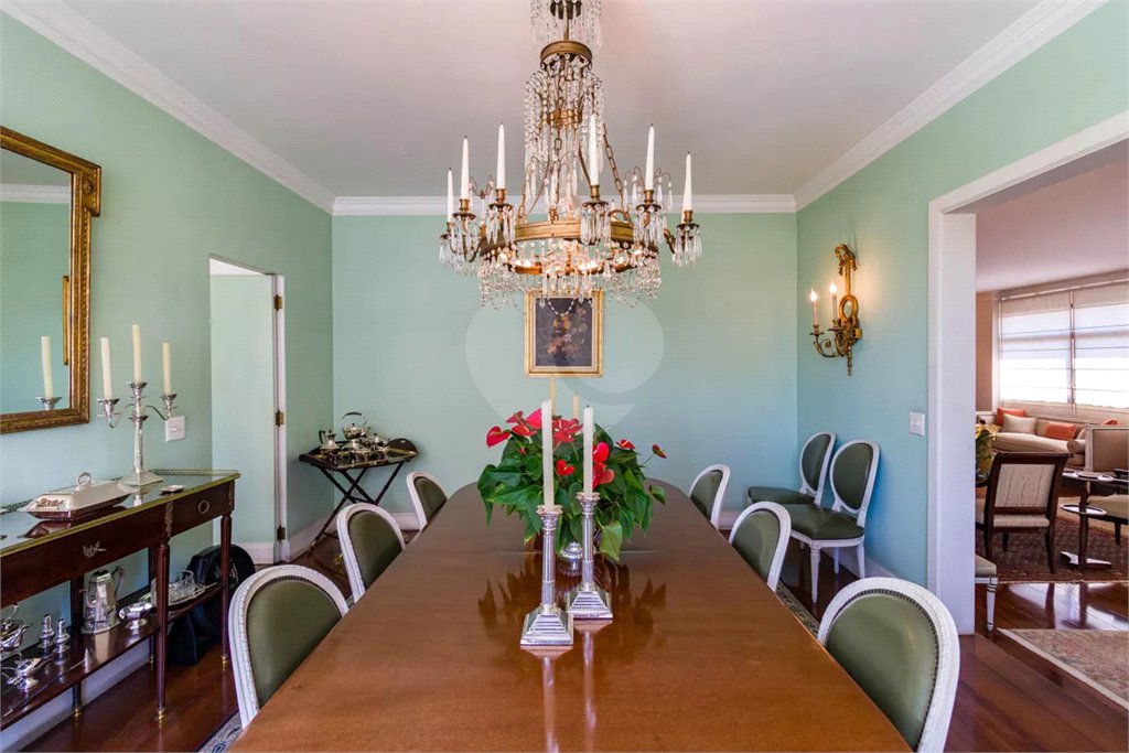 Apartamento à venda com 4 quartos, sendo 2 suítes, em Real Parque, São Paulo, SP