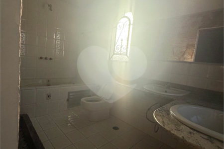 Sobrado à venda com 3 quartos, sendo 1 suíte,  em Vila Santo Antônio, São Paulo, SP