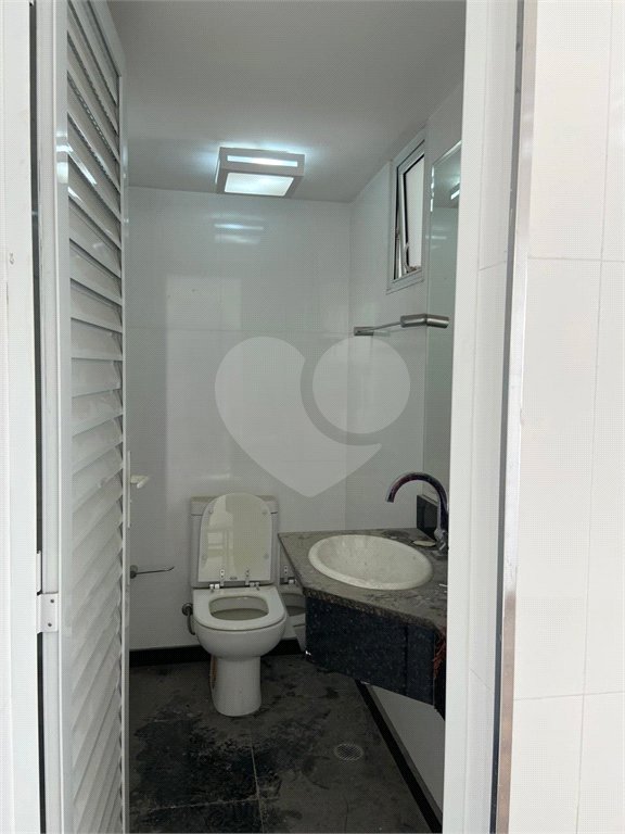 Casa para alugar com 3 quartos, sendo 2 suítes, em Vila Carrão, São Paulo, SP