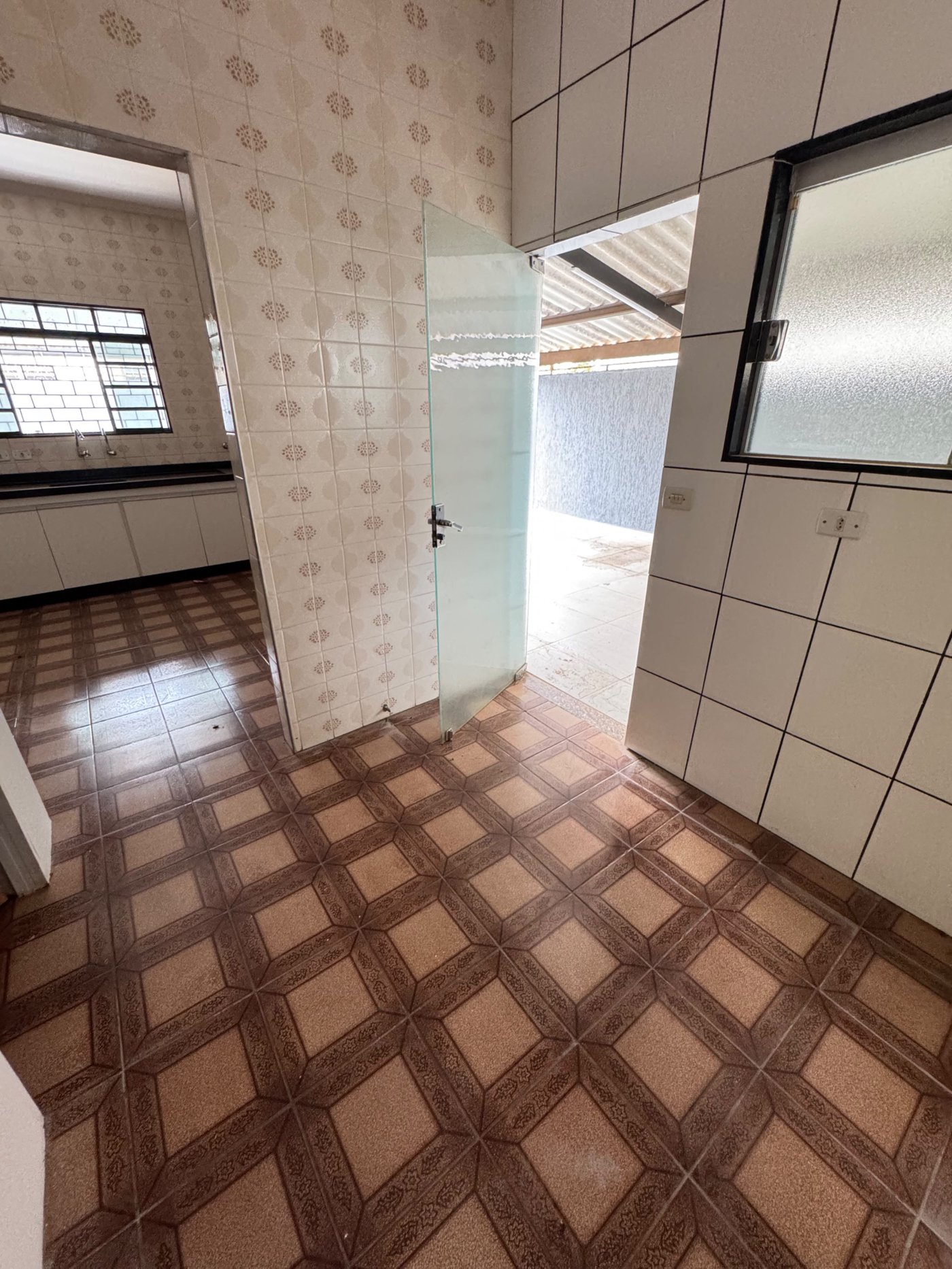 Casa para alugar com 3 quartos, sendo 1 suíte,  em Santos Dumont, Três Lagoas, MS