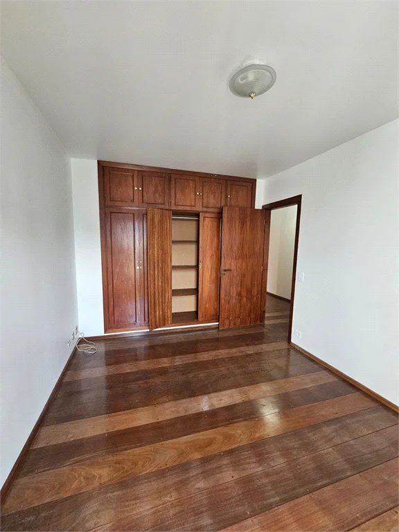 Apartamento à venda com 4 quartos, sendo 2 suítes, em Jardim Parque Morumbi, São Paulo, SP