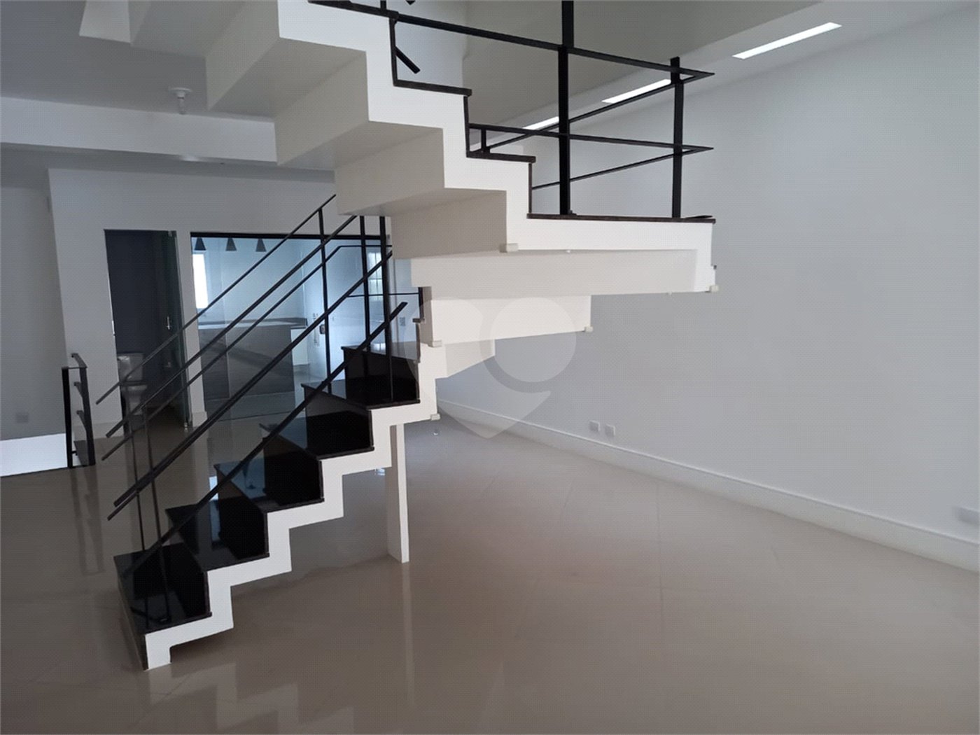 Casa para alugar com 4 suítes no condomínio Milenium, São Paulo - SP