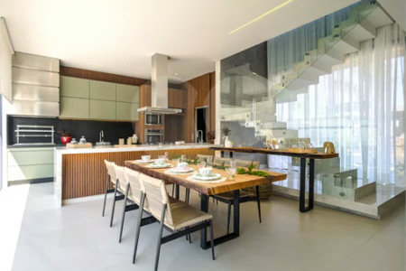 Indaiatuba - Condominio Villa Sapezal - 318 m² de Terreno - 230 m² de Área Construída - 3 suítes, sendo 1 Master com closet planejado - Sala de TV - Sala de estar integrada à Sala de jantar - Cozinha com móveis planejados - Despensa - Escritório planejado - Lavabo - Piscina com preparação para aquec