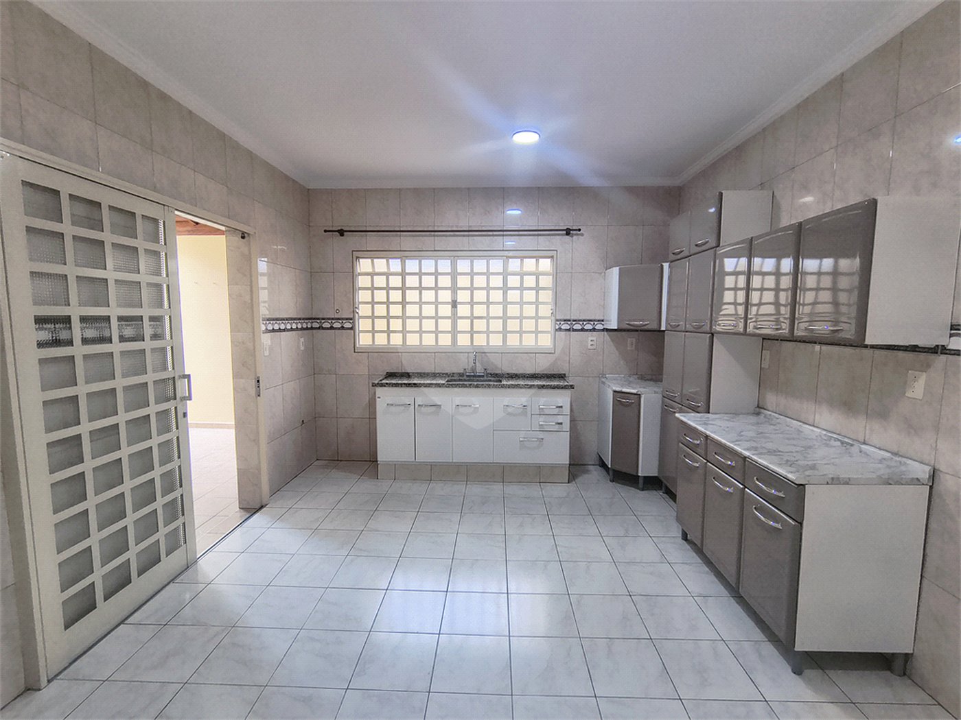 Casa à venda com 3 quartos, sendo 1 suíte,  em Jardim Jequitibá, Indaiatuba, SP