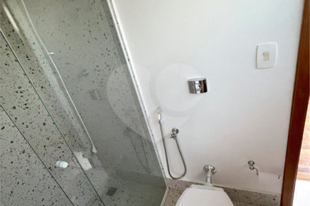Casa à venda com 3 suítes em Santo Amaro, São Paulo, SP