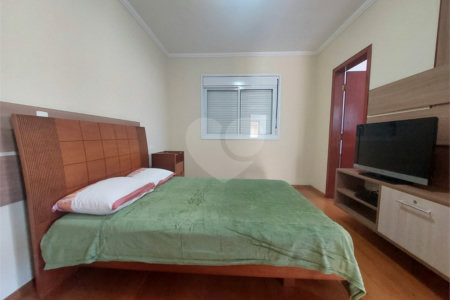 Sobrado à venda com 5 quartos em Campo Grande, São Paulo, SP