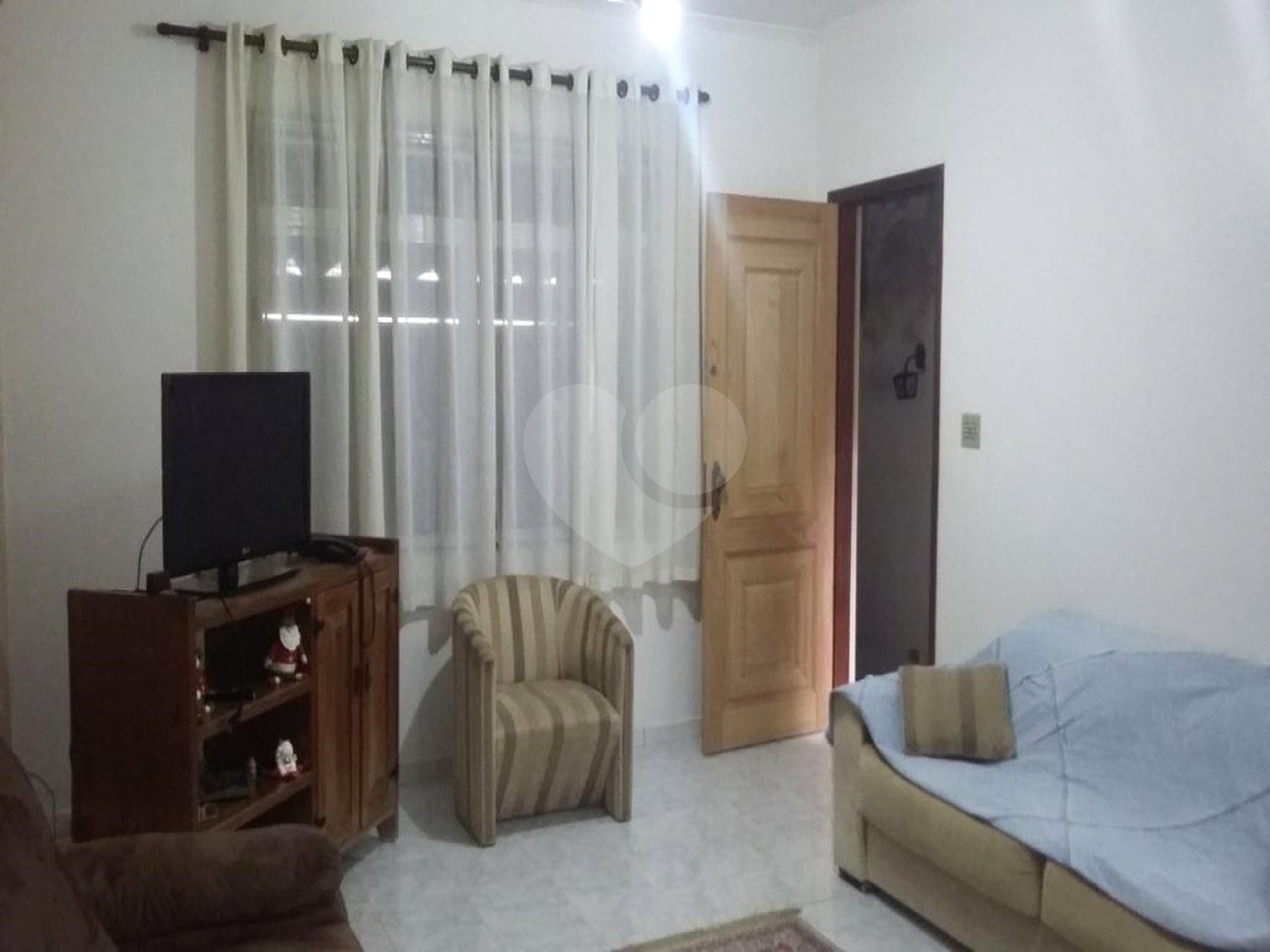 Casa à venda com 3 quartos, sendo 1 suíte, em Jardim Pinheiros, São Paulo, SP
