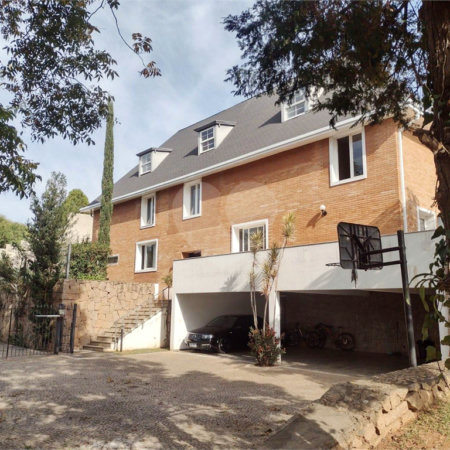 Casa à venda com 5 quartos, sendo 4 suítes, no condomínio Malota, Jundiaí - SP