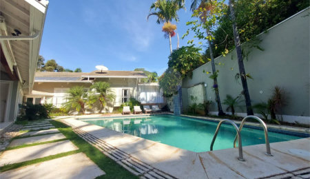 Casa para alugar com 4 suítes no condomínio Vinhas da Vista Alegre - Lado Café, Vinhedo - SP