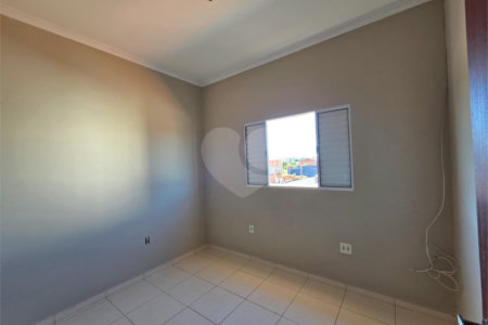 Casa à venda com 3 quartos, sendo 1 suíte, em Vila José Salem, Itapetininga, SP
