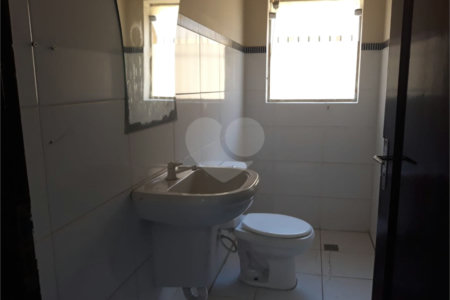 Sobrado para alugar com 4 quartos no Centro, São Roque, SP