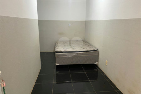 Casa à venda ou para alugar com 10 quartos no Centro, Ponta Porã, MS