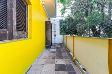 Casa à venda com 3 quartos, sendo 1 suíte, em Mirandópolis, São Paulo, SP