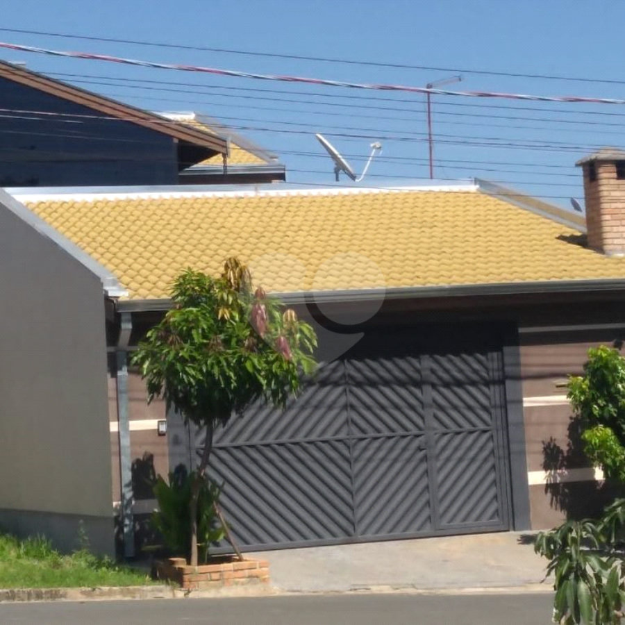 Casa à venda com 3 quartos, sendo 1 suíte, em Jardim Panorama, Salto, SP