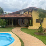 Casa à venda com 8 quartos, sendo 4 suítes, no condomínio Santa Filomena, Salto - SP