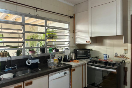 Casa à venda com 3 quartos, sendo 1 suíte,  em Vila Galvão, Guarulhos, SP