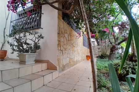 Casa Térrea à venda com 4 quartos, sendo 1 suíte, em Parque Continental, São Paulo, SP