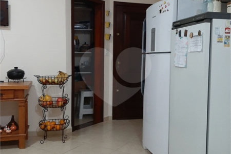 Casa Térrea à venda com 3 quartos, sendo 1 suíte, em Vila Lavínia, Mogi das Cruzes, SP