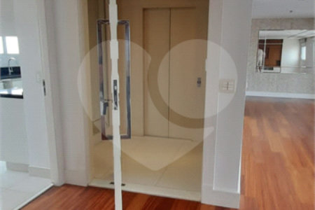 Apartamento à venda com 4 quartos, sendo 3 suítes, em Cambuci, São Paulo, SP
