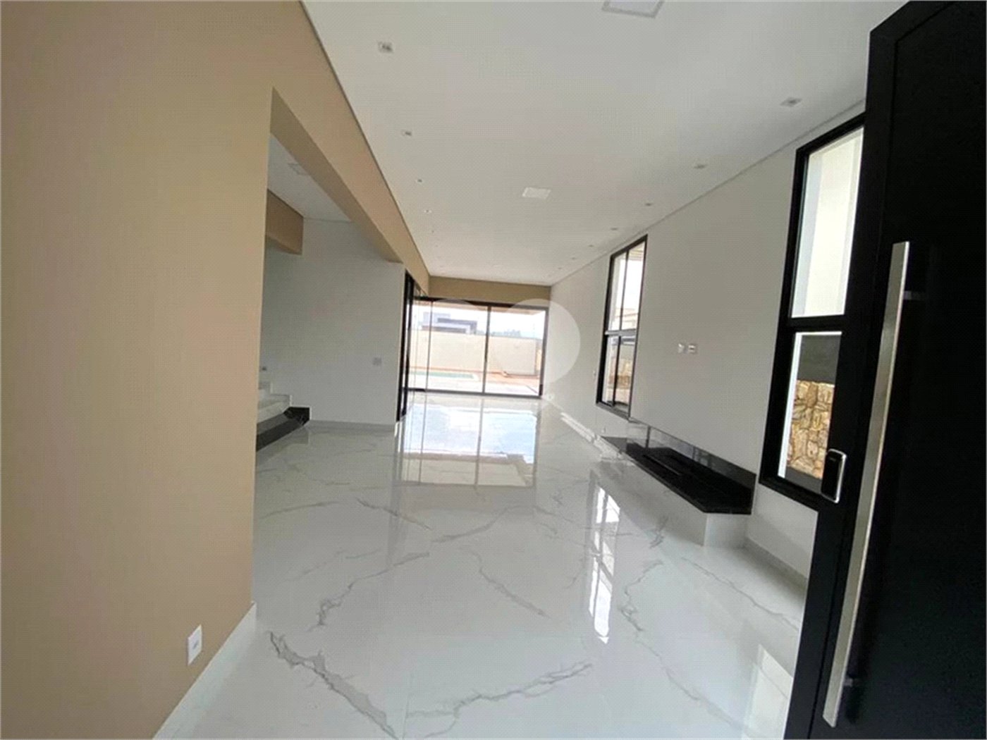 Casa à venda com 3 quartos, sendo 2 suítes, no condomínio Chacara Ondina, Sorocaba - SP