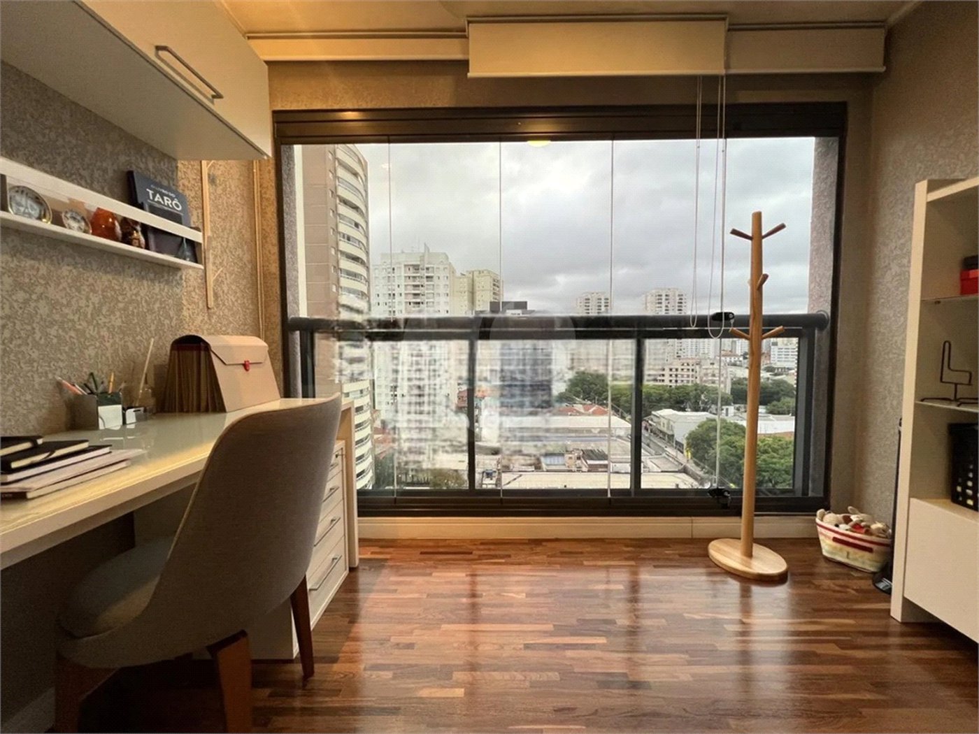 Apartamento à venda com 2 suítes em Vila Romana, São Paulo, SP