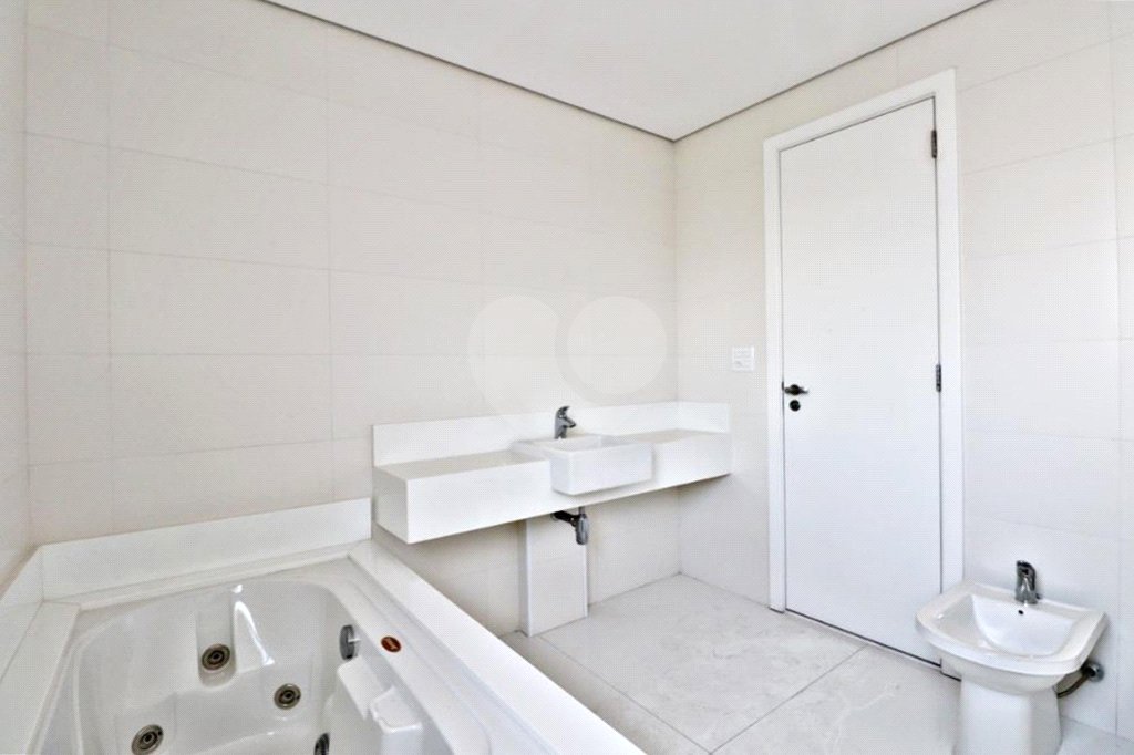 Apartamento à venda com 4 suítes em Santana, São Paulo, SP