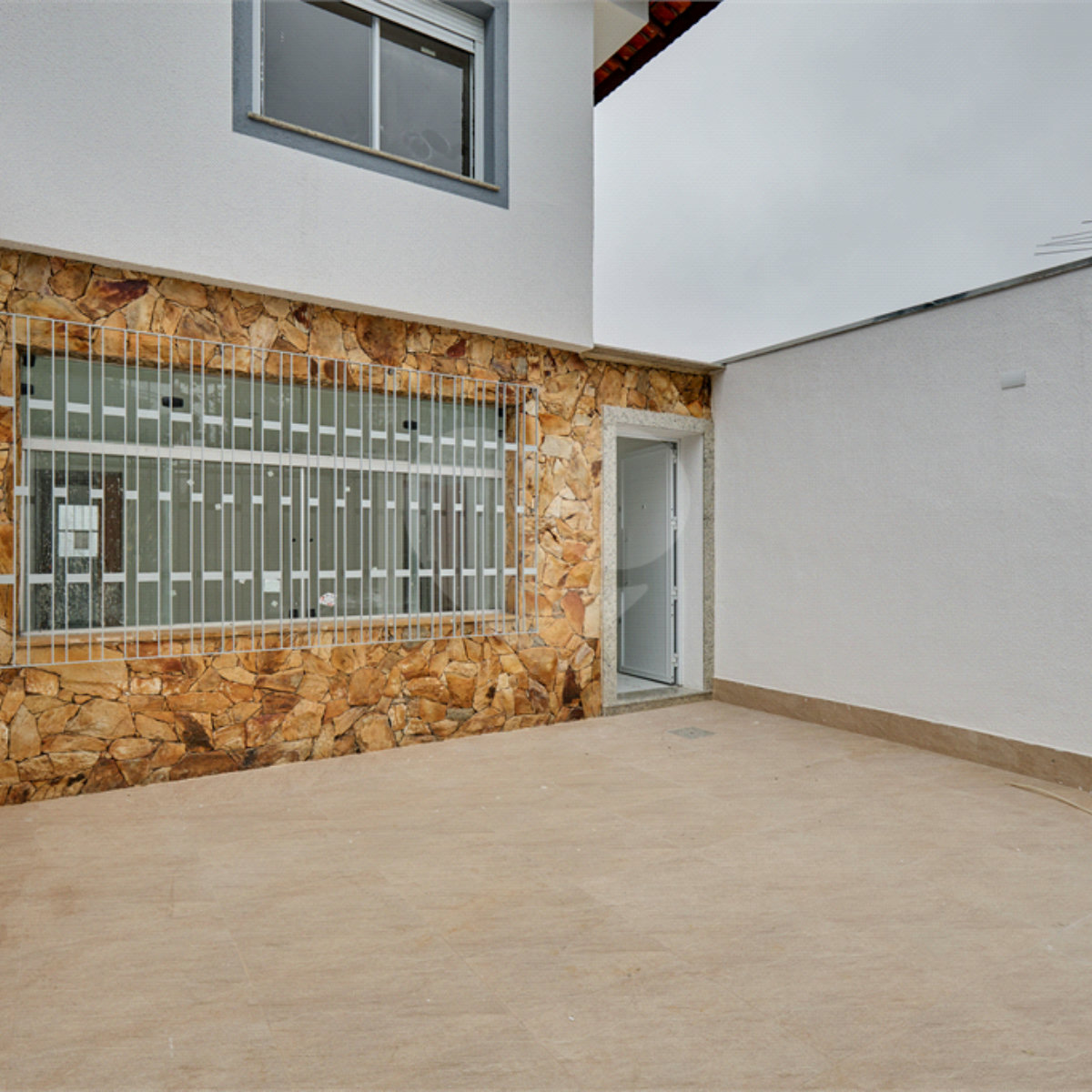 Sobrado à venda com 2 quartos, sendo 1 suíte,  em Jardim Prudência, São Paulo, SP