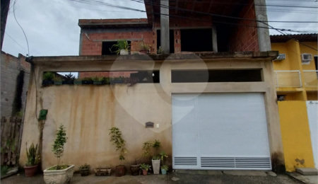 Casa à venda com 4 quartos, sendo 1 suíte, no condomínio Gramado do Mendanha, Rio de Janeiro - RJ