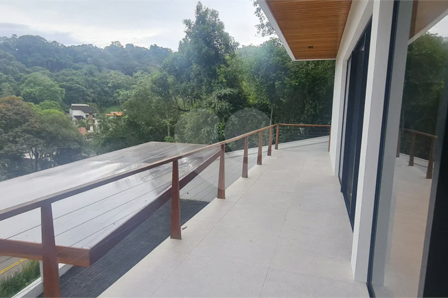 Casa à venda com 3 suítes no condomínio Alpes da Cantareira, Mairiporã - SP
