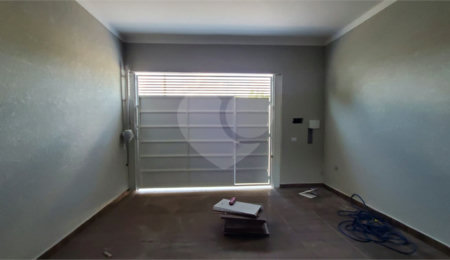 Casa à venda com 2 quartos, sendo 1 suíte,  em Jardim Imperial, Atibaia, SP