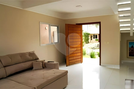 Casa à venda com 3 quartos, sendo 1 suíte, no condomínio Morada da Praia, Bertioga - SP