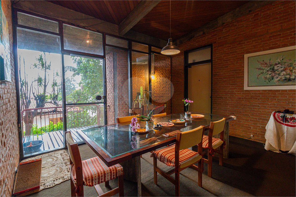 Casa à venda com 4 quartos, sendo 2 suítes, em Jardim Prudência, São Paulo, SP
