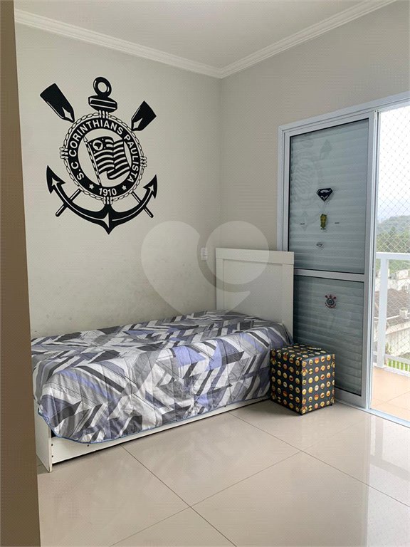 Casa à venda com 3 quartos, sendo 1 suíte, no condomínio Residencial Ponderosa, São Roque - SP