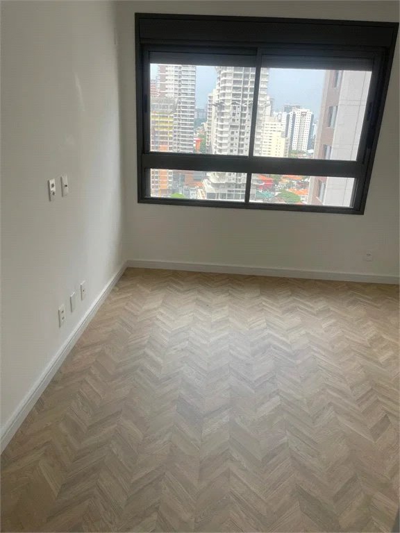 Apartamento à venda ou para alugar com 2 suítes em Jardim das Acácias, São Paulo, SP