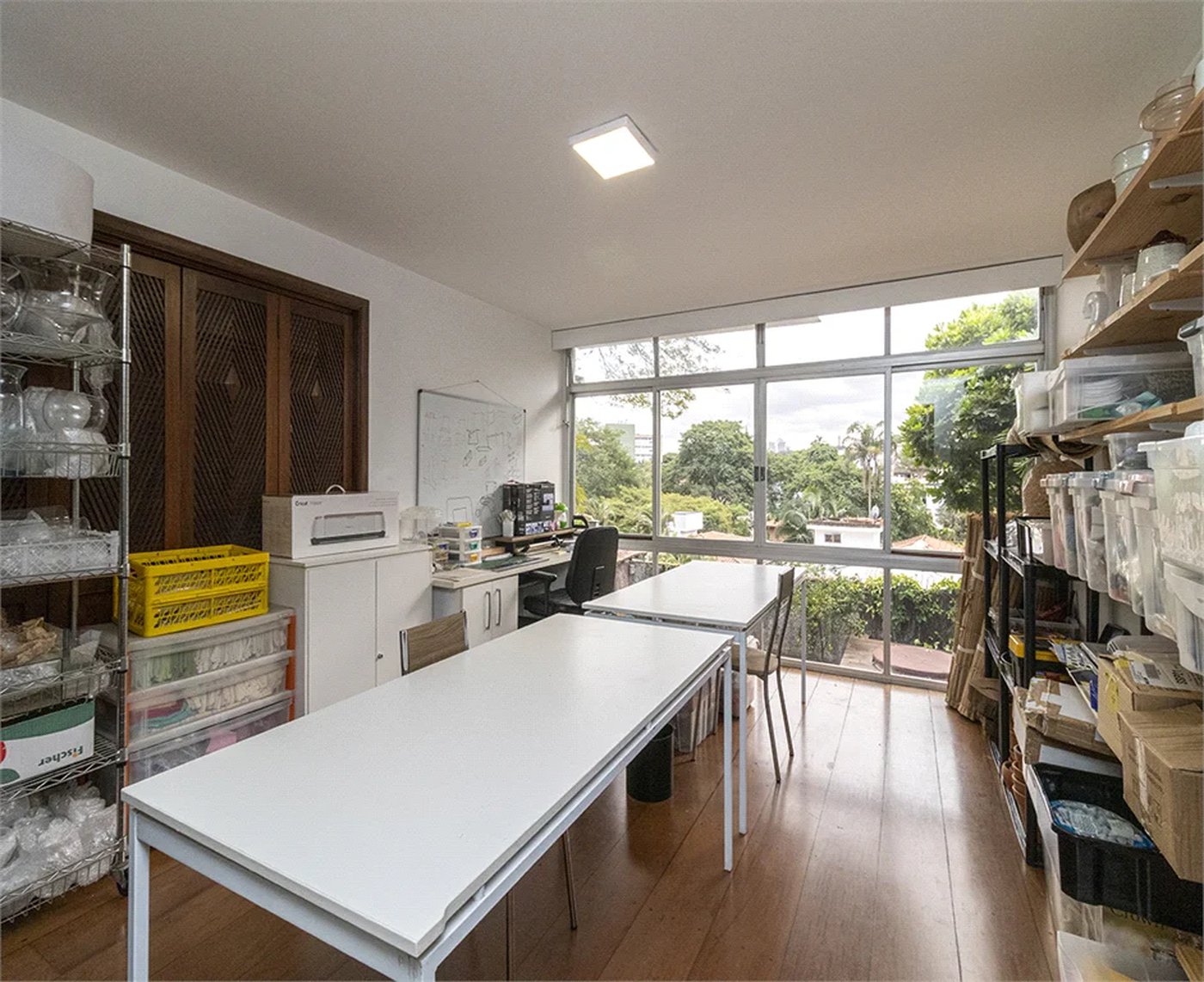 Casa à venda com 3 quartos, sendo 2 suítes,  em Alto de Pinheiros, São Paulo, SP