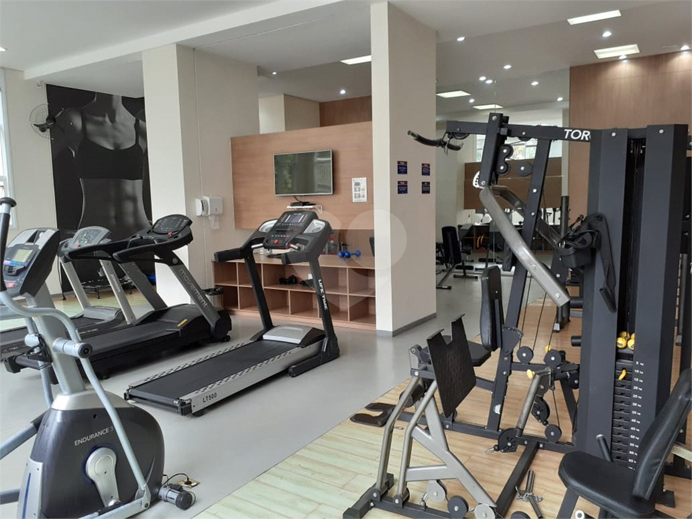 Apartamento à venda com 2 quartos, sendo 1 suíte,  em Vila Leonor, São Paulo, SP