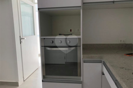 Apartamento à venda com 3 suítes em Jardim das Acácias, São Paulo, SP