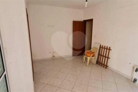 Excelente Sobrado à venda no Ipiranga c/ 220m2 - 4 Suítes/2 Vagas - 600 m. metrô Sacomã