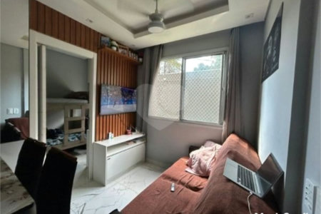 Apartamento com 46m² , 2 dormitórios , à venda na Moóca.